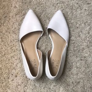 Naturalizar white flats, size 7